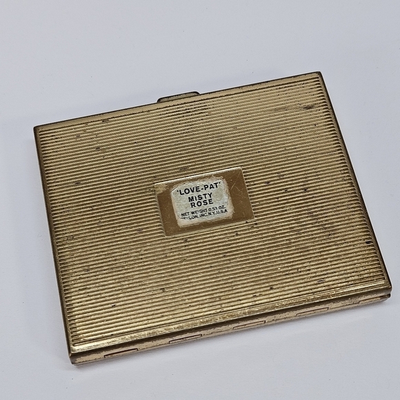 VINTAGE Revlon Love Pat Misty Rose Gold-Tone Rectangle Compact Puff - Picture 6 of 7